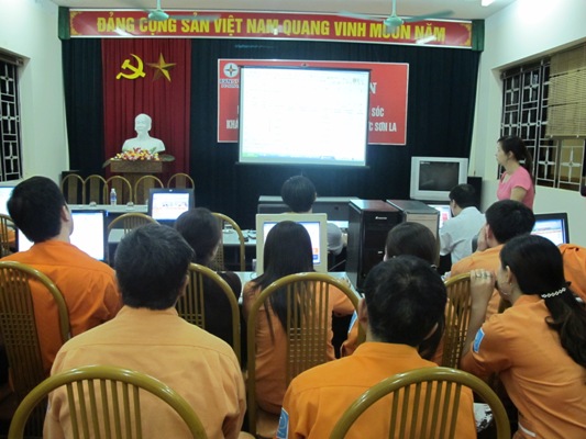 Tập huấn phương pháp chăm sóc khách hàng trên Internet. Ngày 12/4 sẽ chính thức khai trương website sonlapc.vn